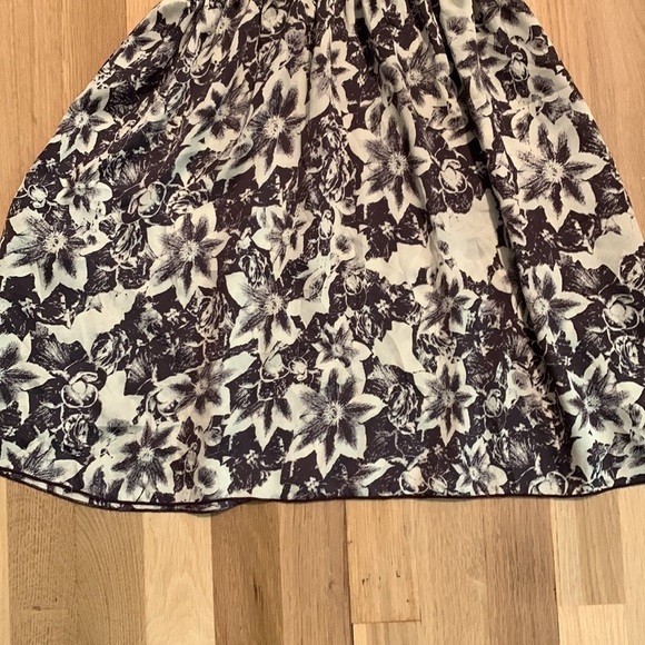 A’gaci Floral Sleeveless Ruffled Dress w/ Smocked Waist Purple & Cream Women’s S - Picture 7 of 13